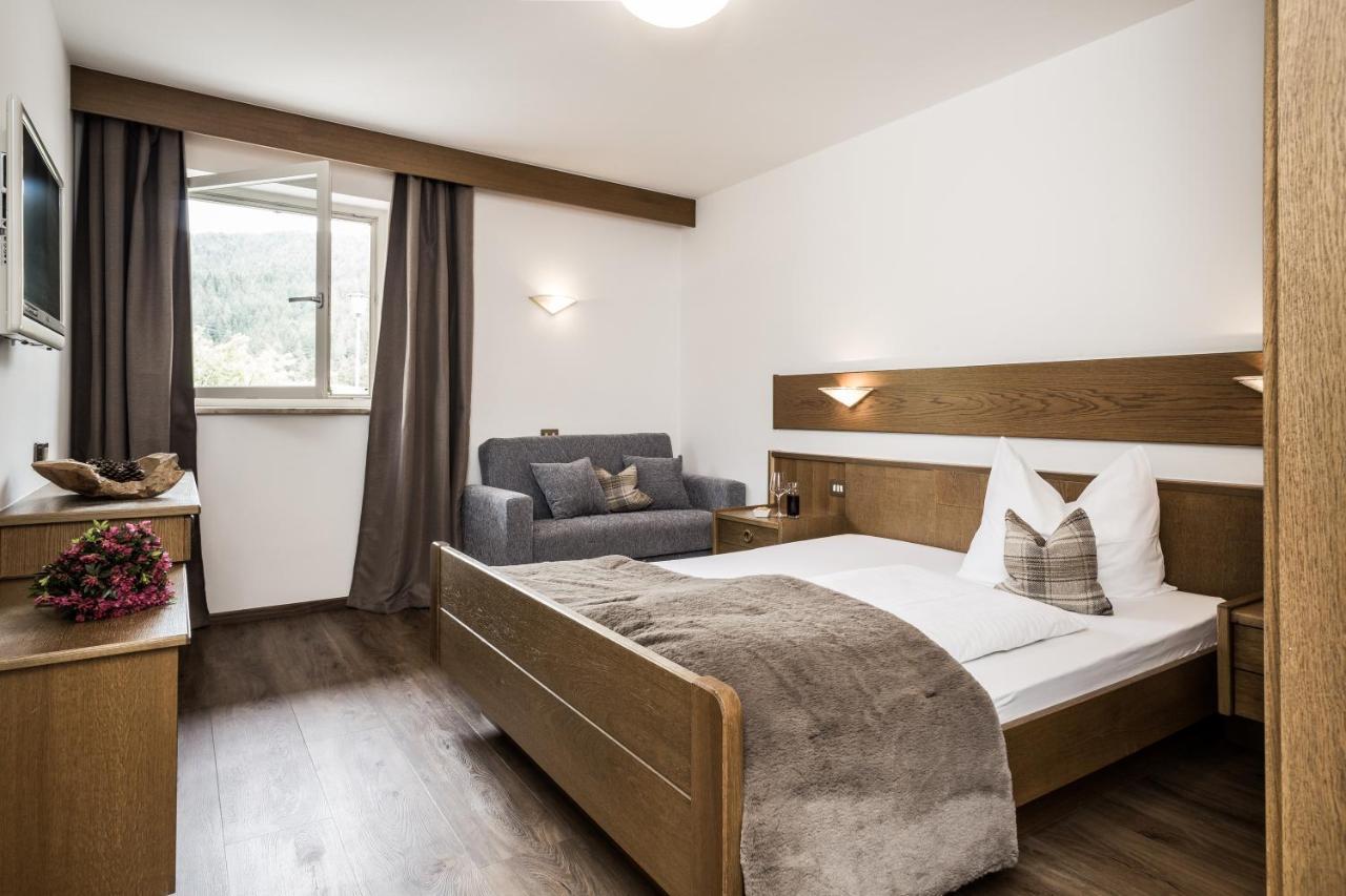 Hotel Zum Loewen - Al Leone Meltina Ngoại thất bức ảnh