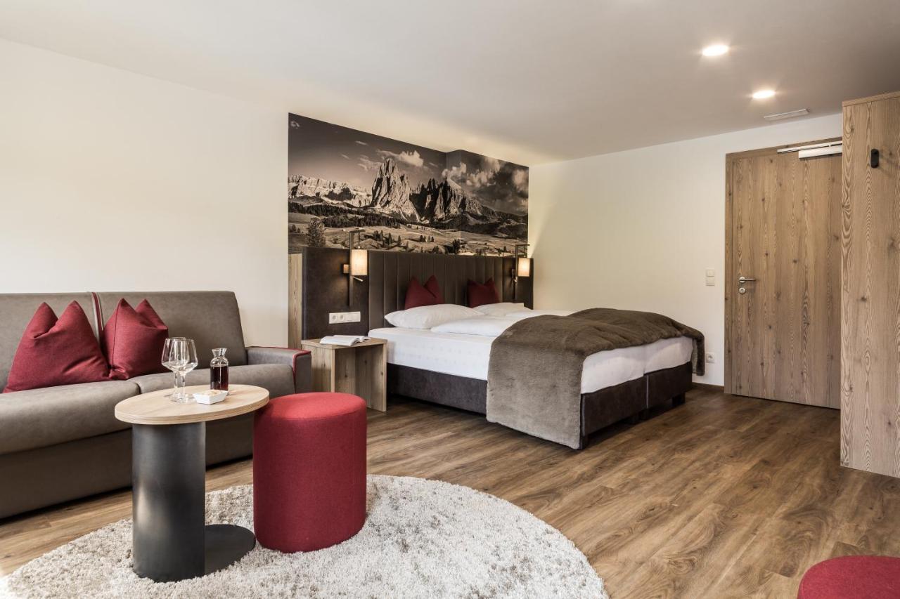 Hotel Zum Loewen - Al Leone Meltina Ngoại thất bức ảnh