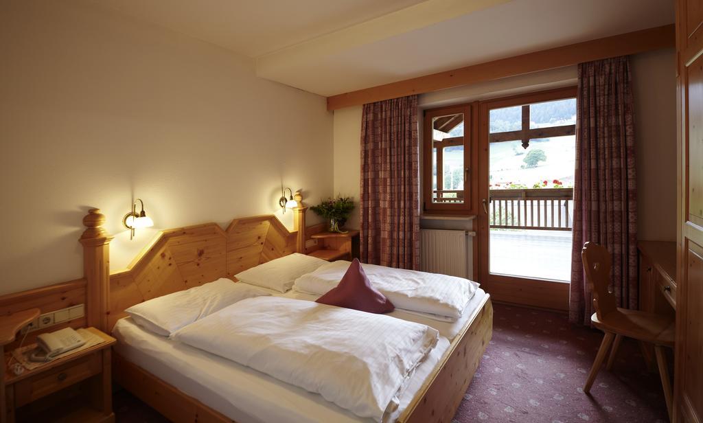 Hotel Zum Loewen - Al Leone Meltina Phòng bức ảnh
