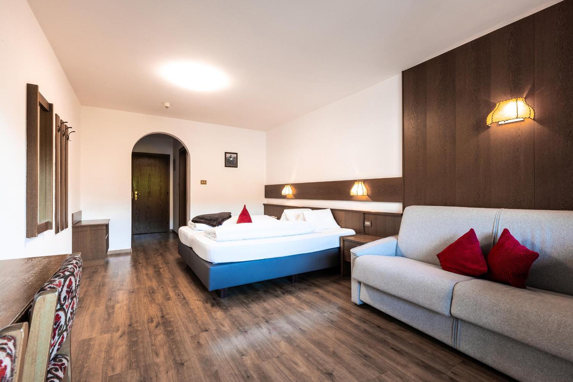 Hotel Zum Loewen - Al Leone Meltina Ngoại thất bức ảnh