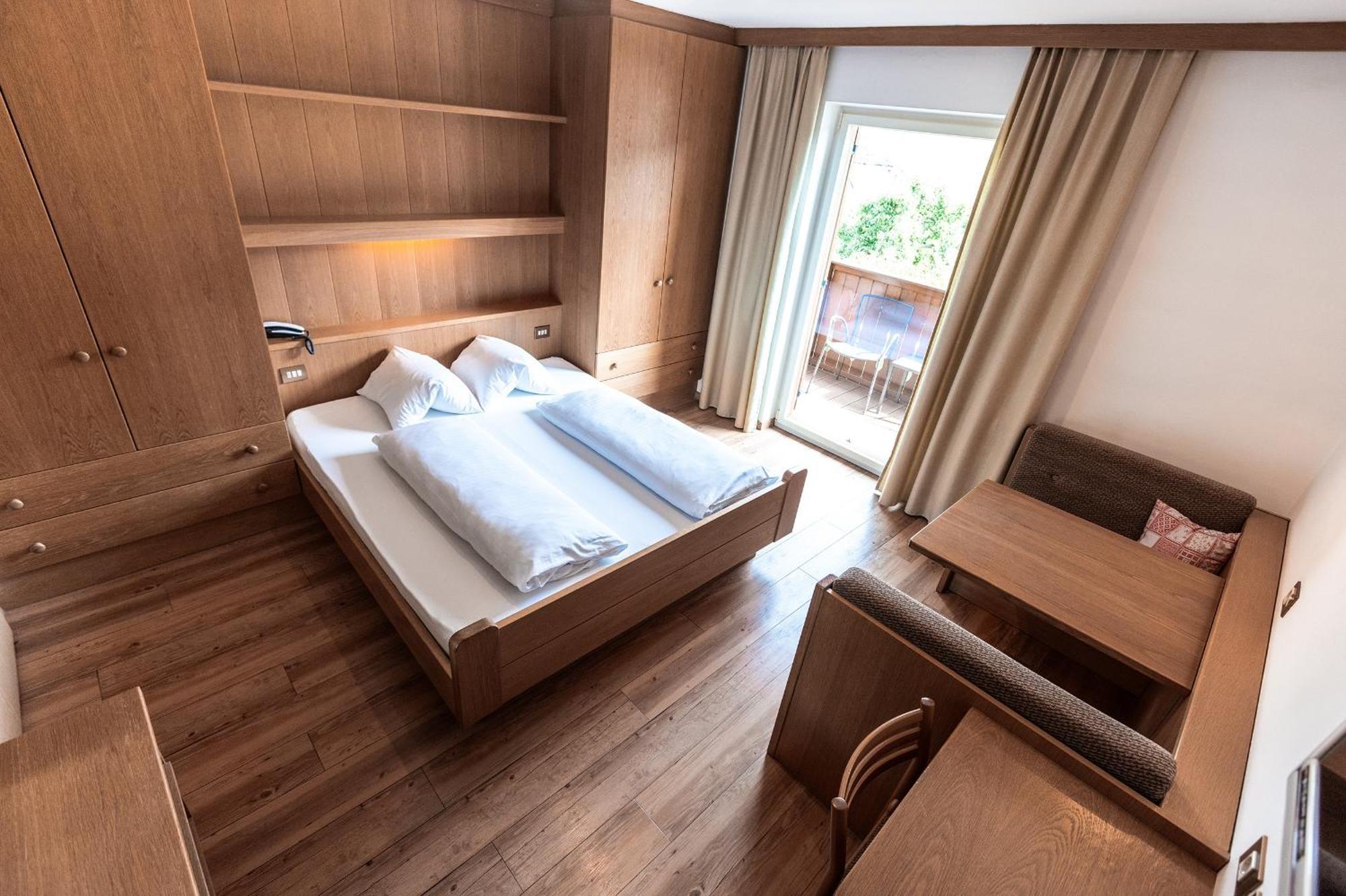 Hotel Zum Loewen - Al Leone Meltina Ngoại thất bức ảnh