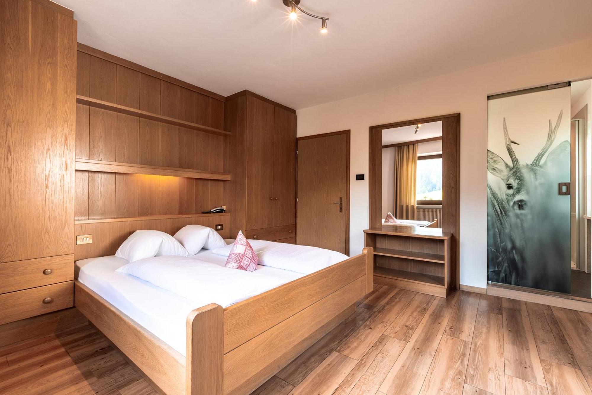 Hotel Zum Loewen - Al Leone Meltina Ngoại thất bức ảnh