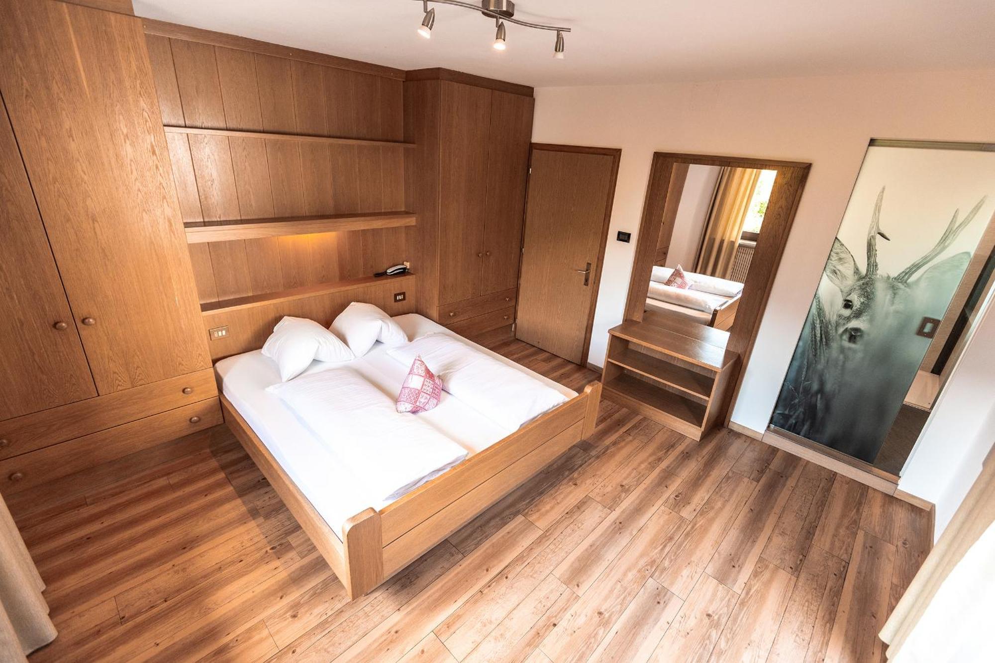 Hotel Zum Loewen - Al Leone Meltina Ngoại thất bức ảnh