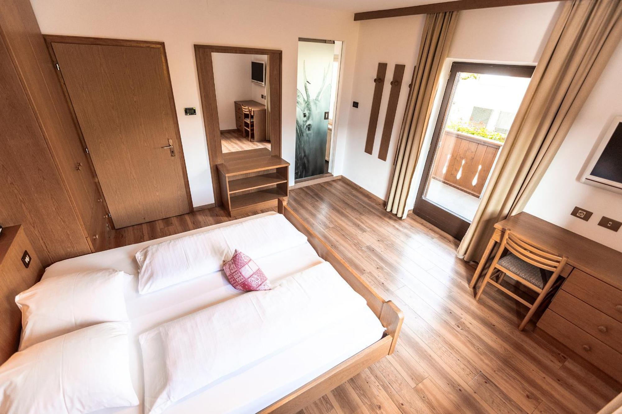 Hotel Zum Loewen - Al Leone Meltina Ngoại thất bức ảnh
