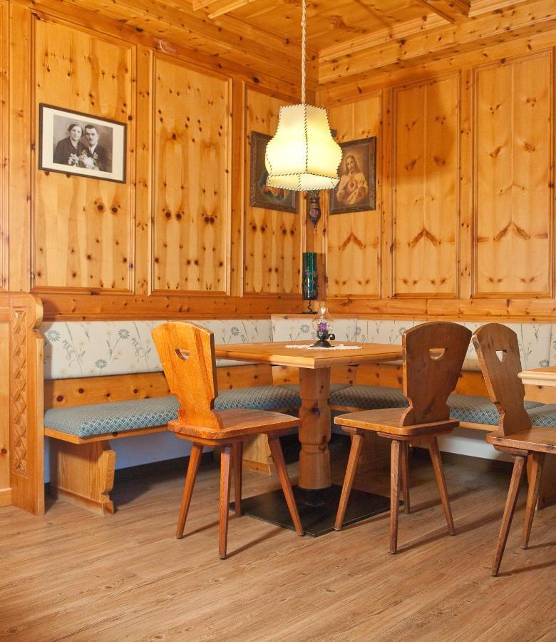 Hotel Zum Loewen - Al Leone Meltina Ngoại thất bức ảnh